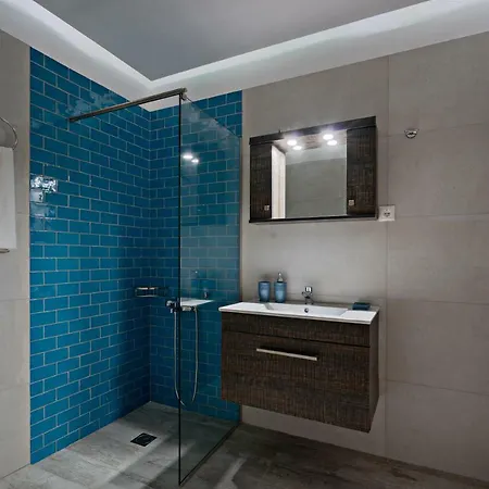 Renato Apartamento Rétino